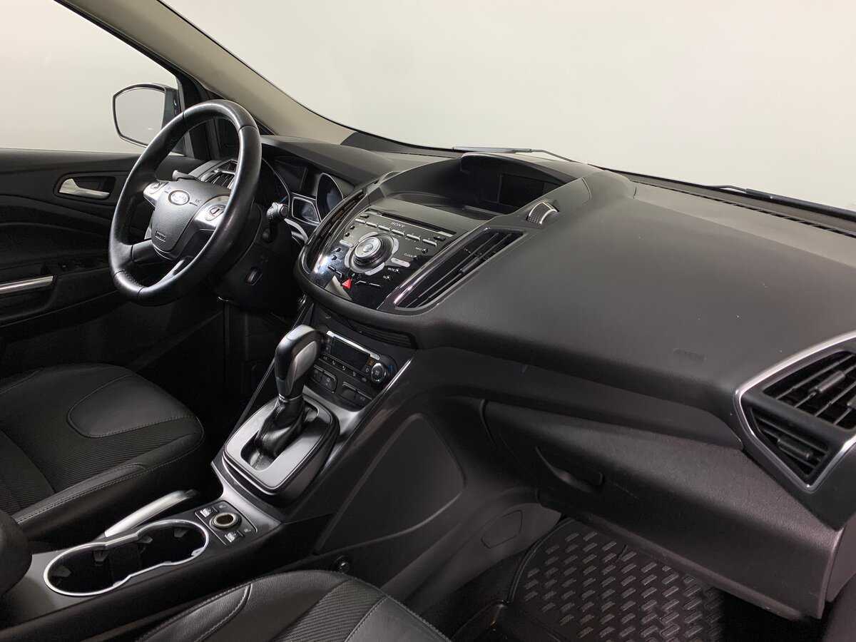 Ford Kuga с пробегом — 2014 год. Фото: #12