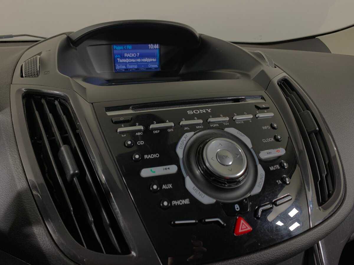 Ford Kuga с пробегом — 2014 год. Фото: #14