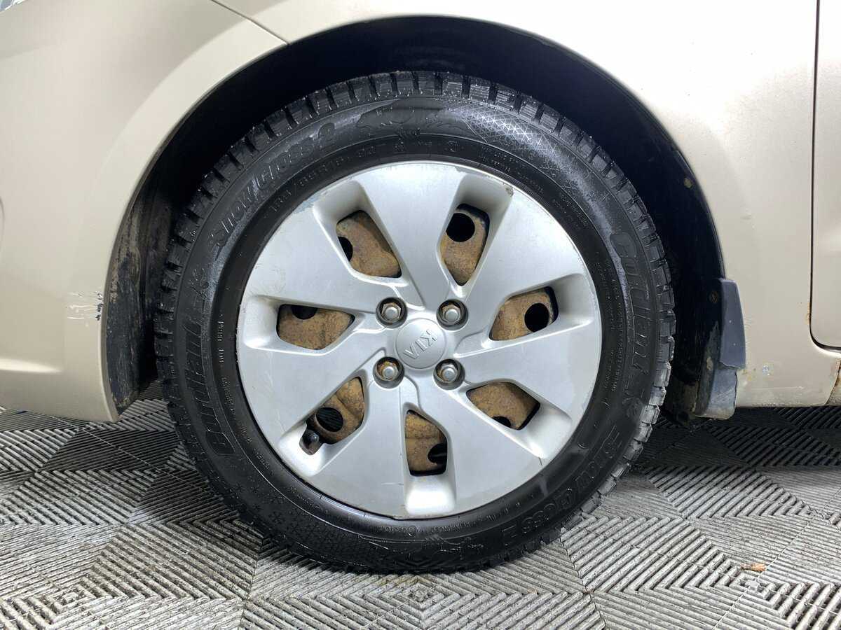 Kia Rio с пробегом — 2012 год. Фото: #8