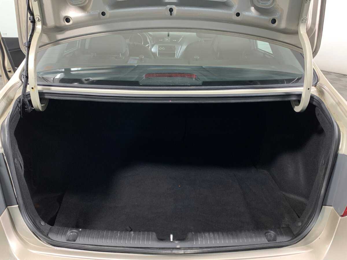 Kia Rio с пробегом — 2012 год. Фото: #19