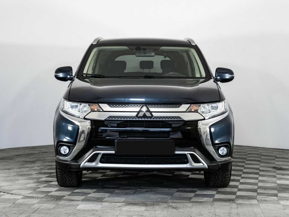 Mitsubishi Outlander с пробегом — 2020 год. Фото: #1