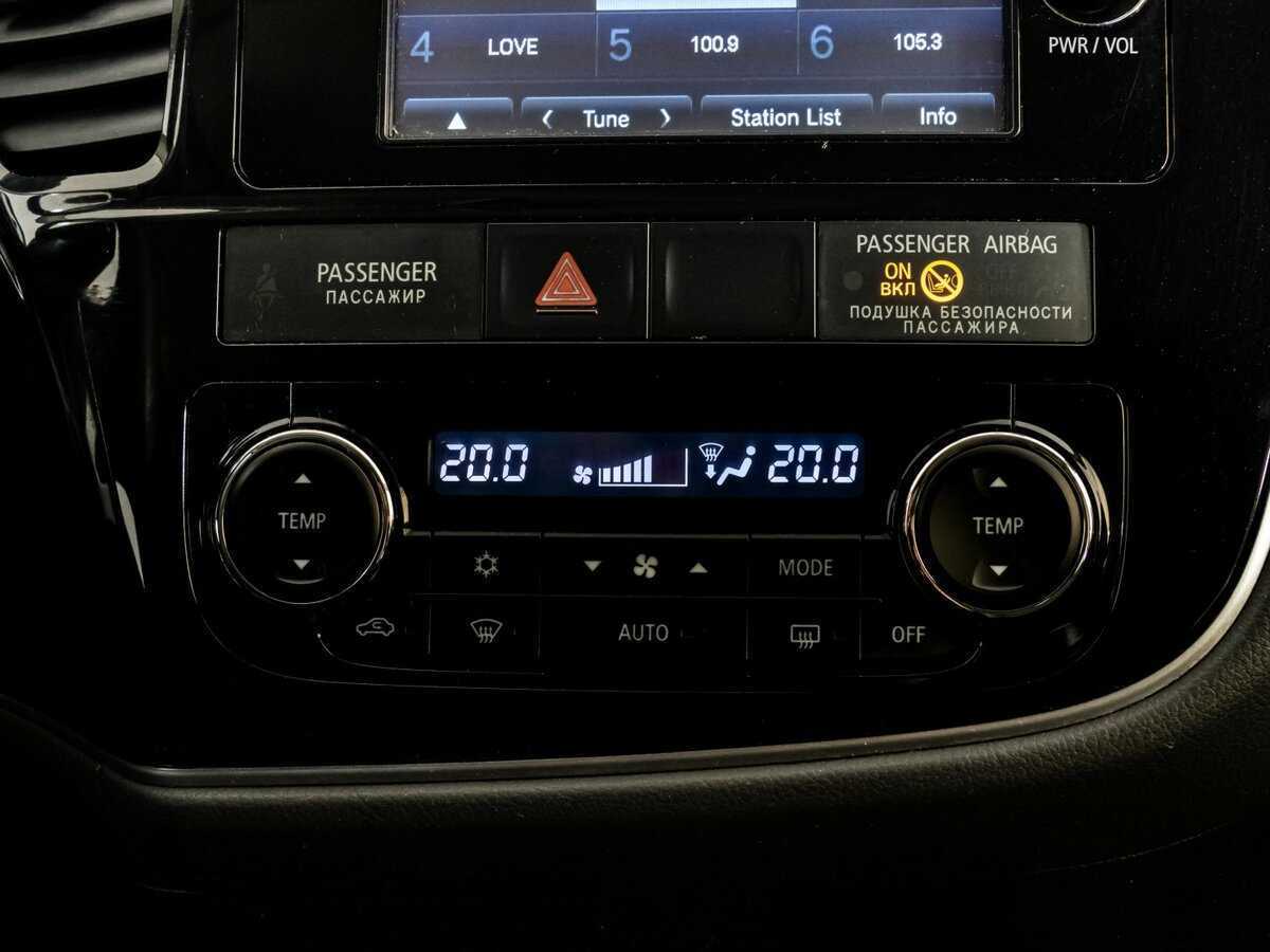 Mitsubishi Outlander с пробегом — 2012 год. Фото: #11