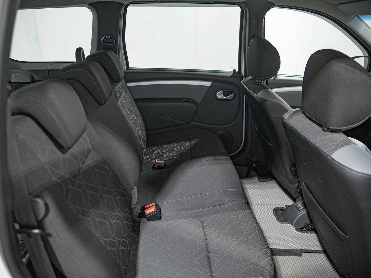 Lada (ВАЗ) Largus с пробегом — 2021 год. Фото: #10