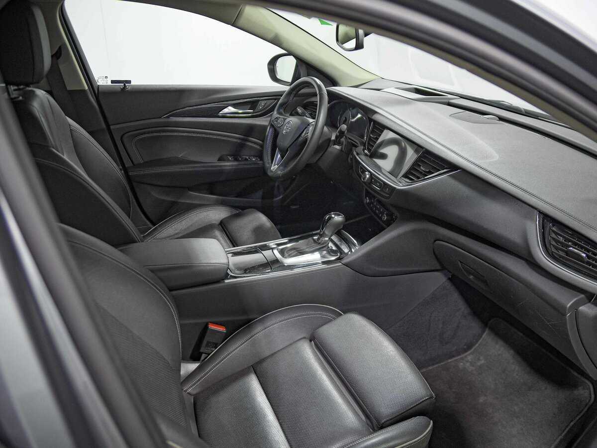 Opel Insignia с пробегом — 2018 год. Фото: #17