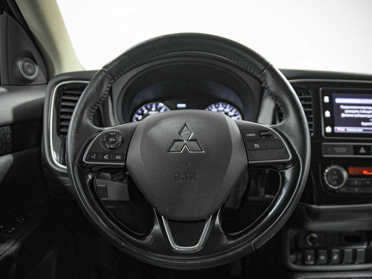 Mitsubishi Outlander с пробегом — 2018 год. Фото: #8