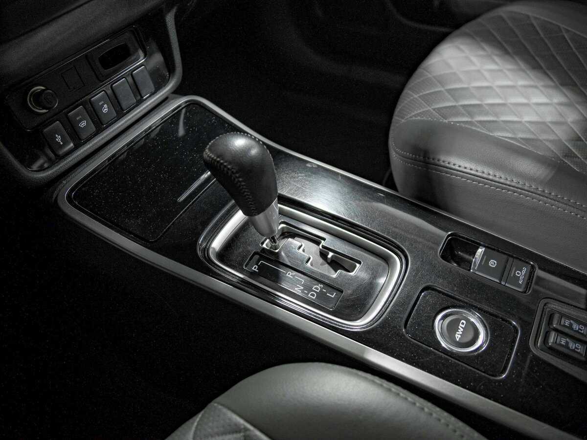 Mitsubishi Outlander с пробегом — 2018 год. Фото: #13