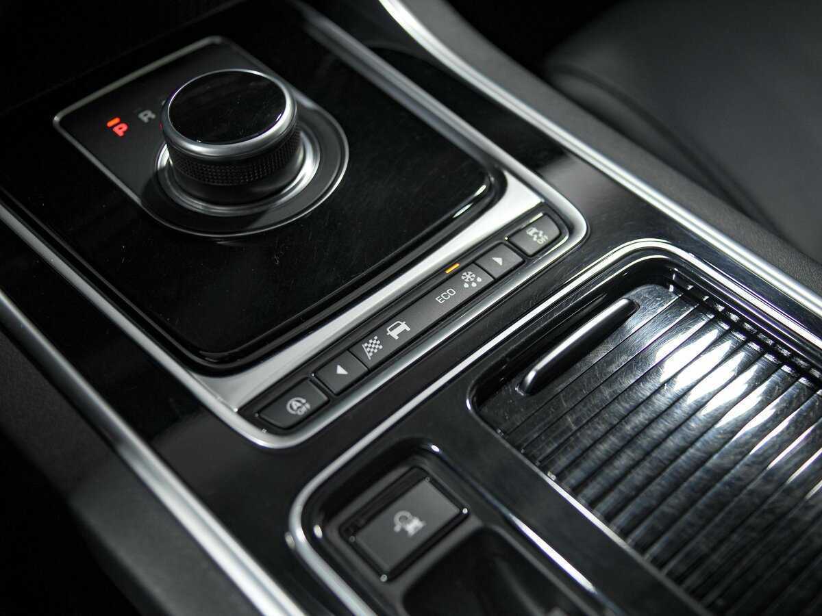 Jaguar XF с пробегом — 2017 год. Фото: #13