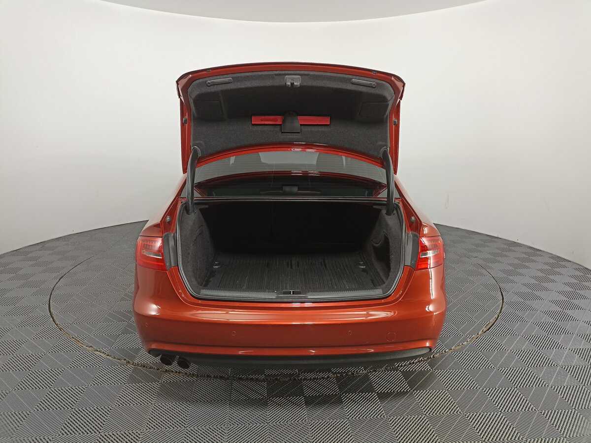 Audi A4 с пробегом — 2012 год. Фото: #6