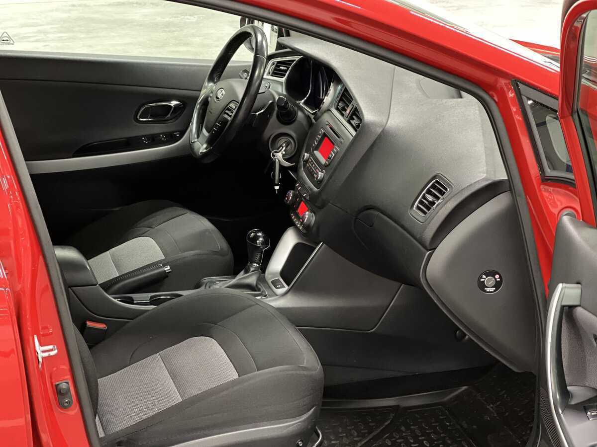 Kia Ceed с пробегом — 2016 год. Фото: #10