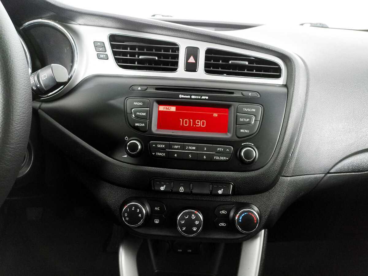 Kia Ceed с пробегом — 2015 год. Фото: #14