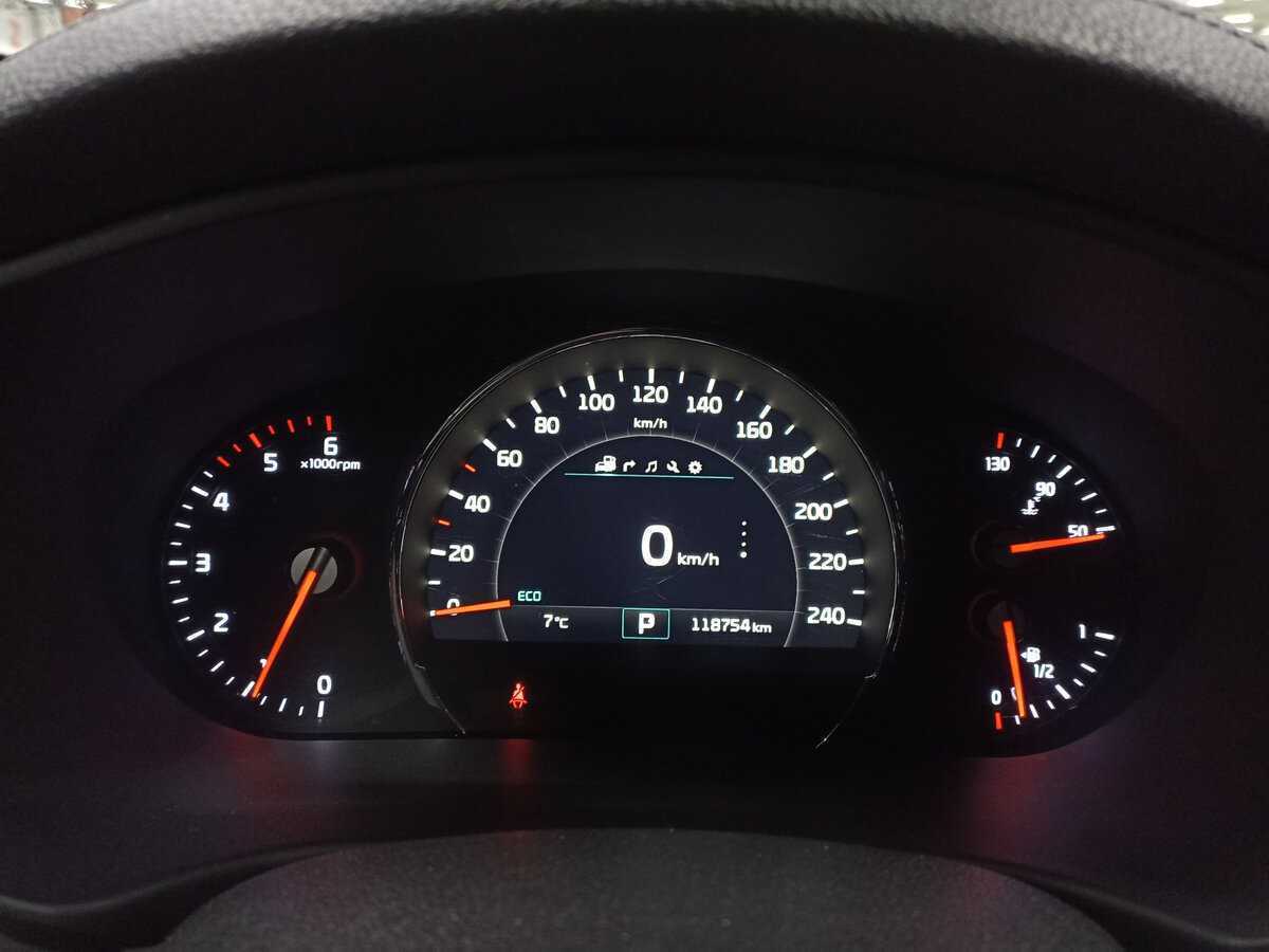 Kia Sorento с пробегом — 2017 год. Фото: #12