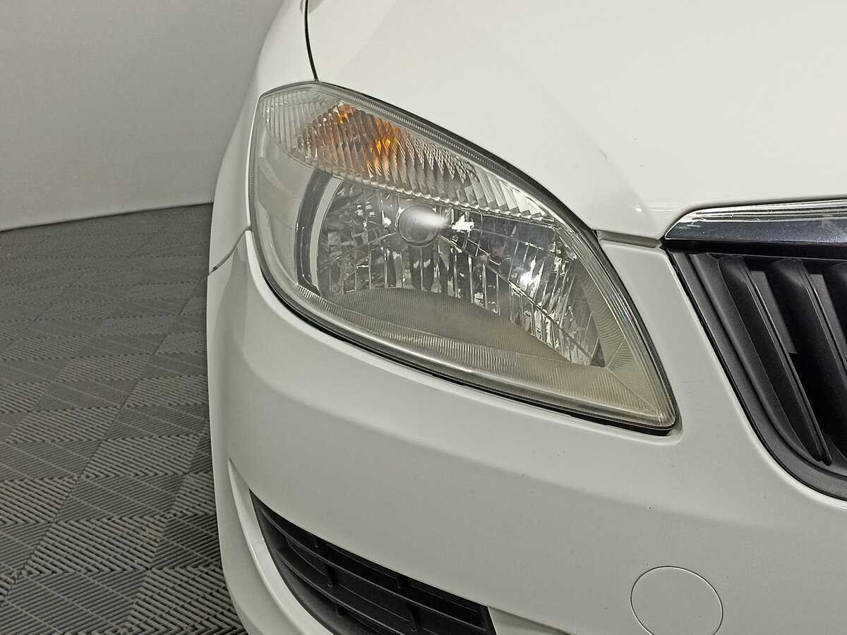 Skoda Fabia с пробегом — 2013 год. Фото: #16