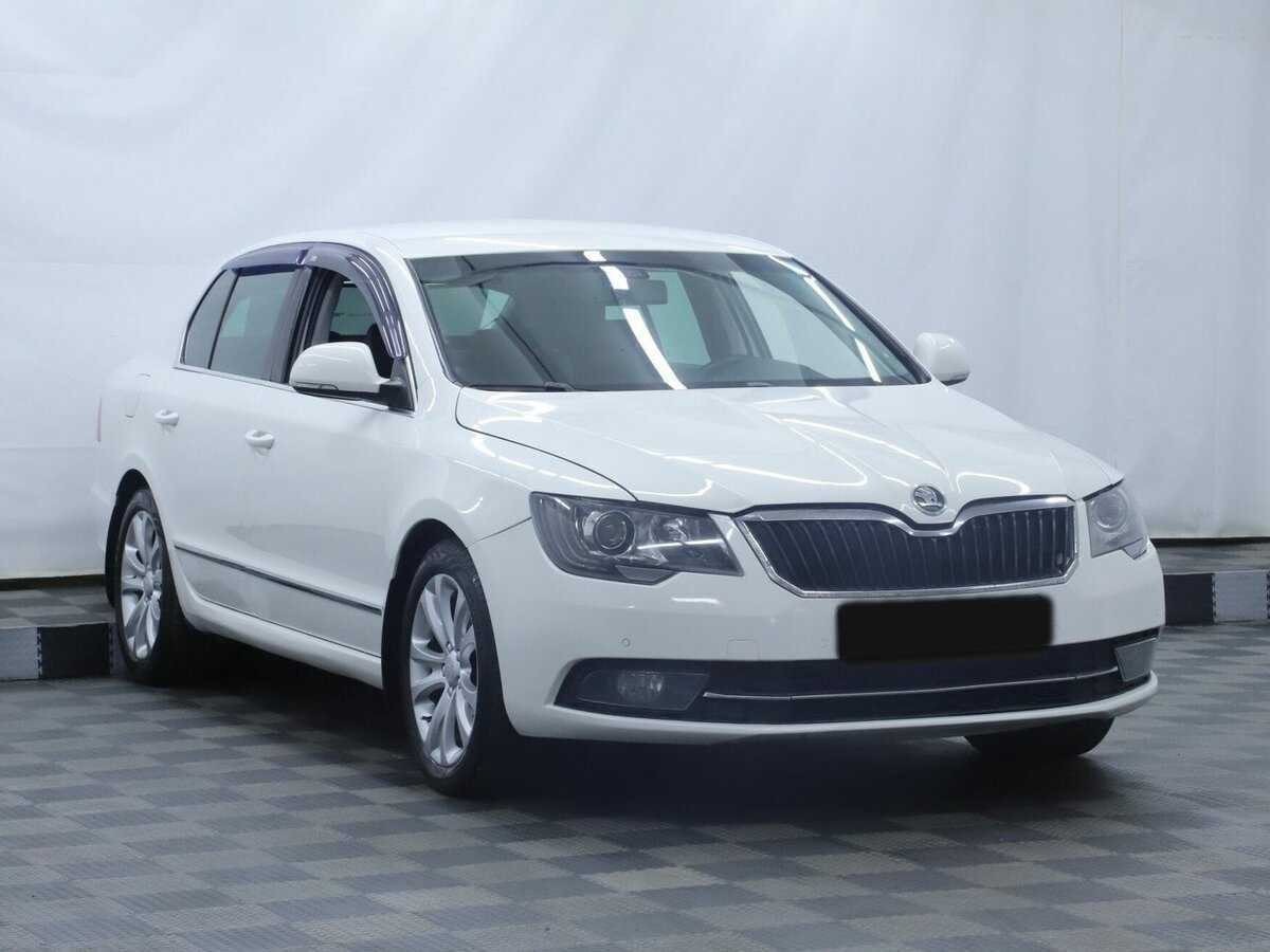 Skoda Superb с пробегом — 2013 год. Фото: #2