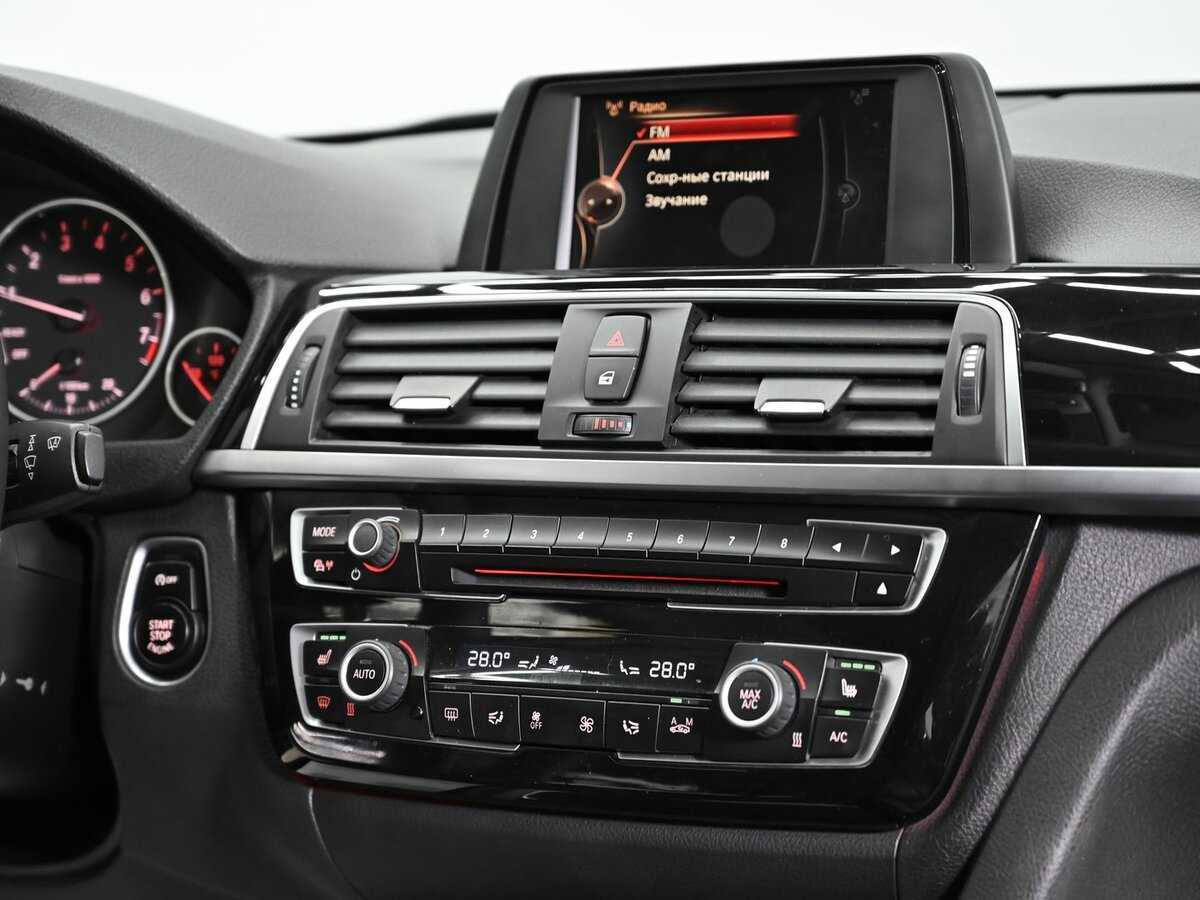 BMW 3 серии с пробегом — 2017 год. Фото: #10