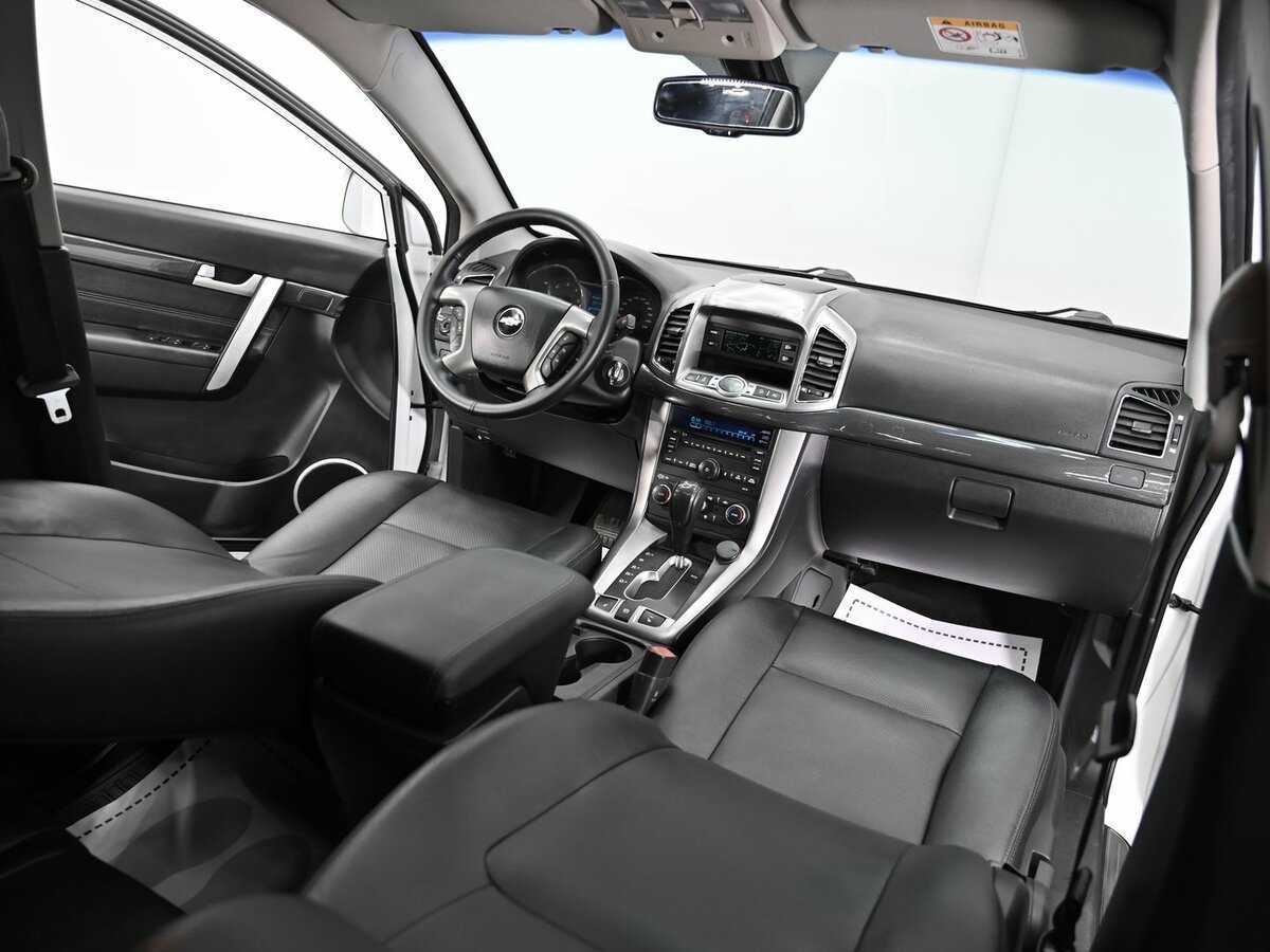 Chevrolet Captiva с пробегом — 2015 год. Фото: #7