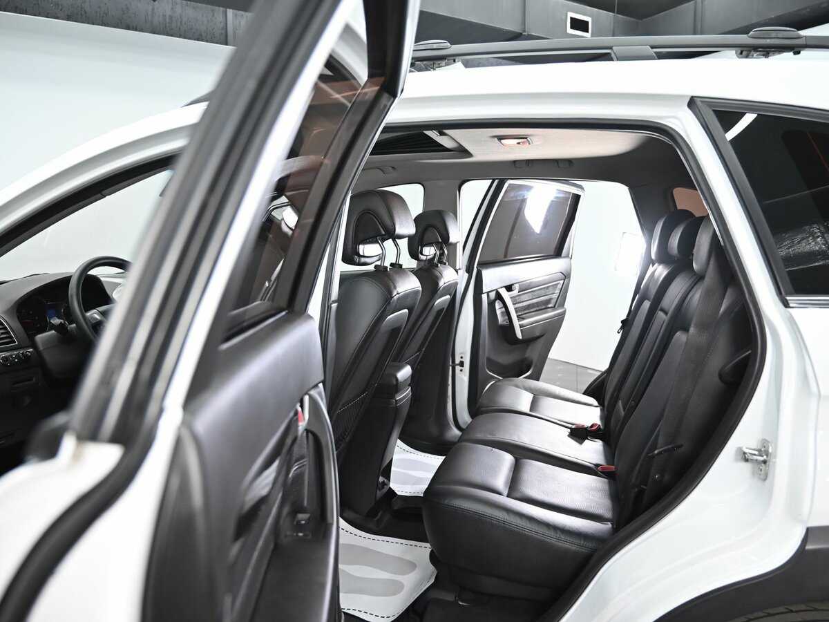 Chevrolet Captiva с пробегом — 2015 год. Фото: #11