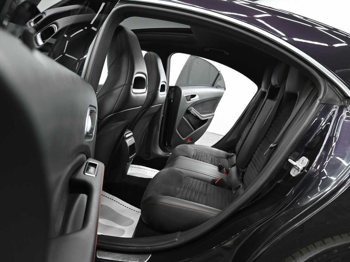 Mercedes-Benz CLA с пробегом — 2013 год. Фото: #14