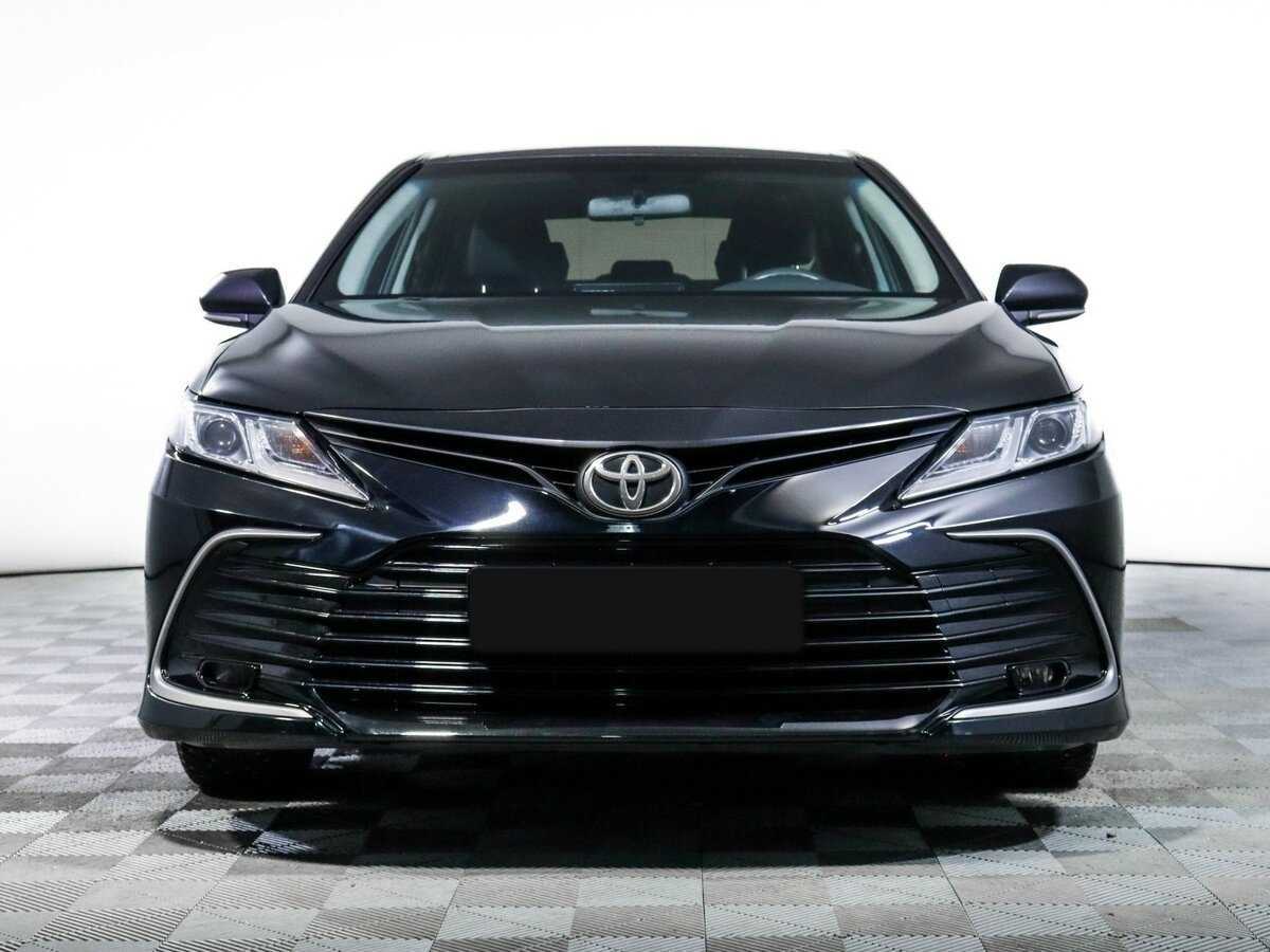 Toyota Camry с пробегом — 2021 год. Фото: #1