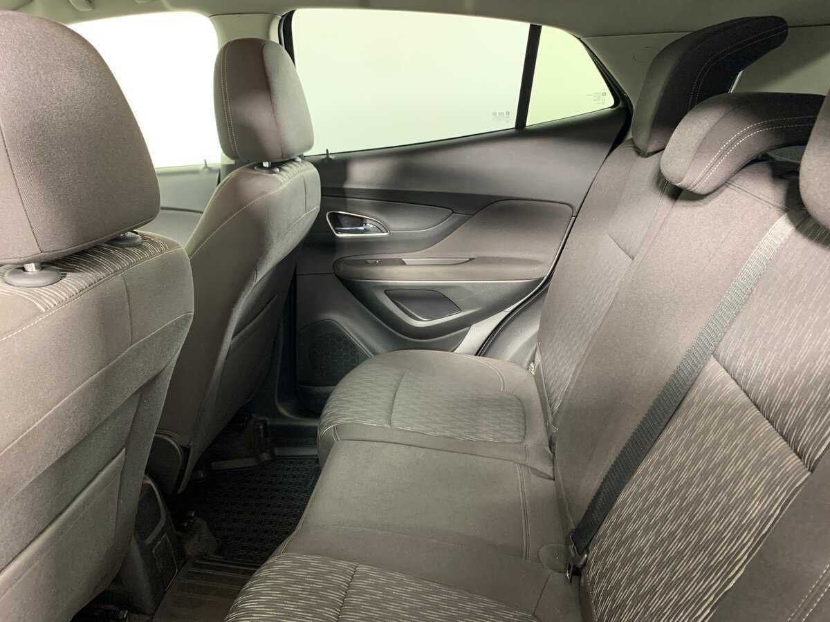 Opel Mokka с пробегом — 2013 год. Фото: #18