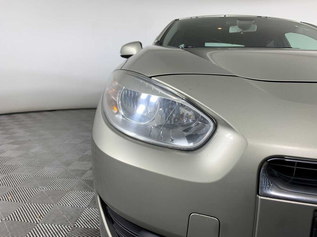 Renault Fluence с пробегом — 2013 год. Фото: #9