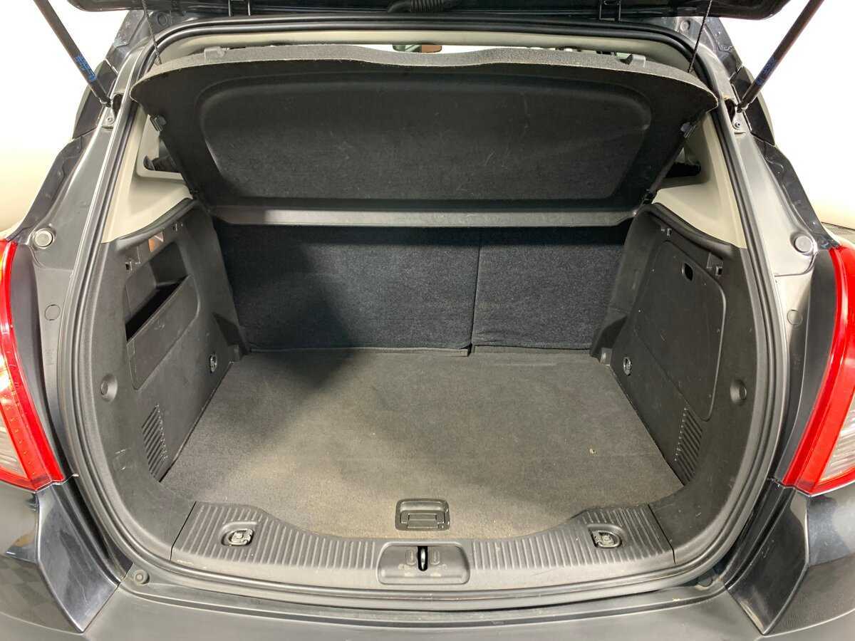 Opel Mokka с пробегом — 2013 год. Фото: #19