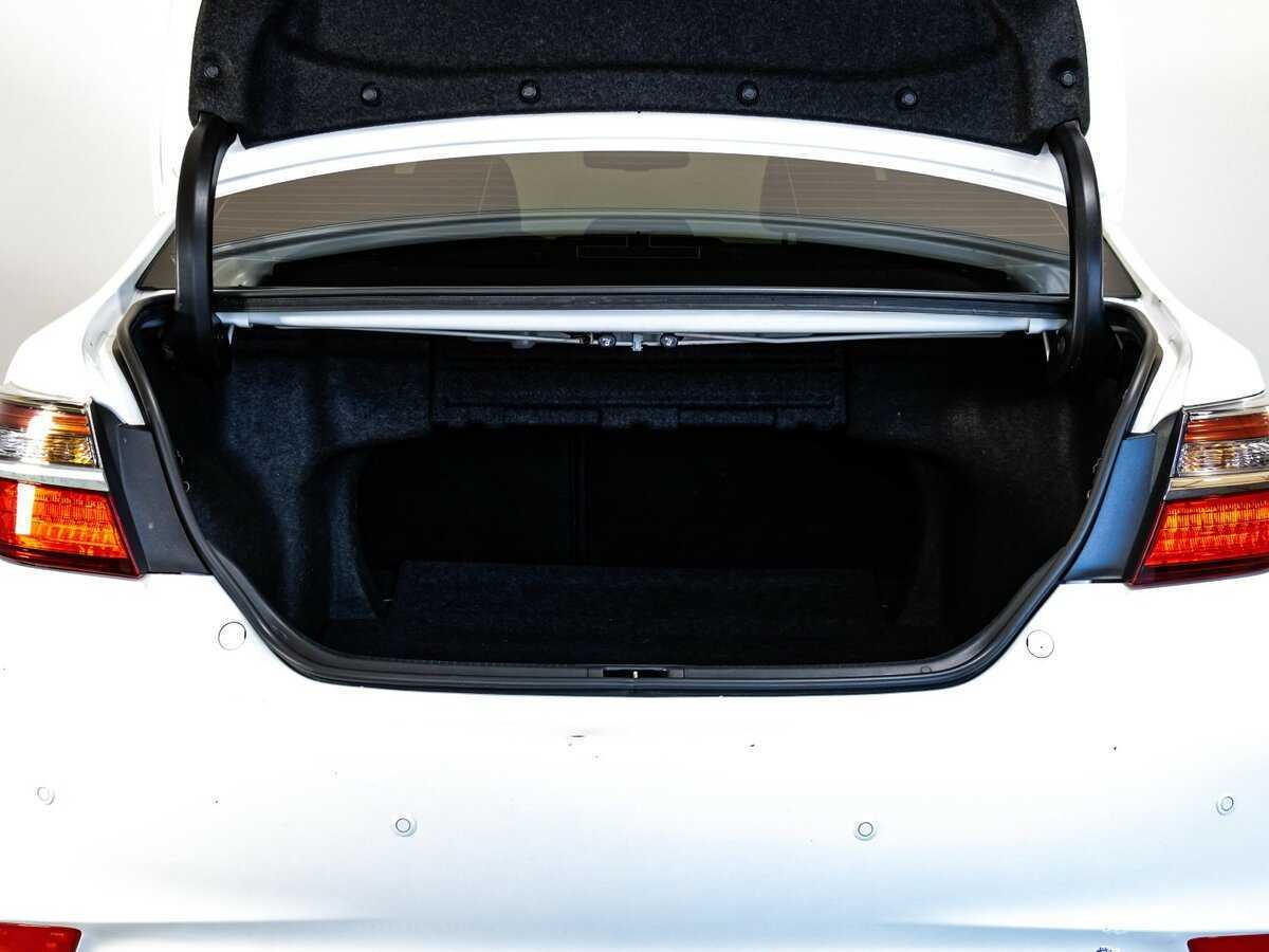 Toyota Camry с пробегом — 2015 год. Фото: #19