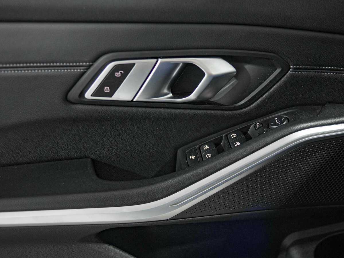 BMW 3 серии с пробегом — 2019 год. Фото: #12