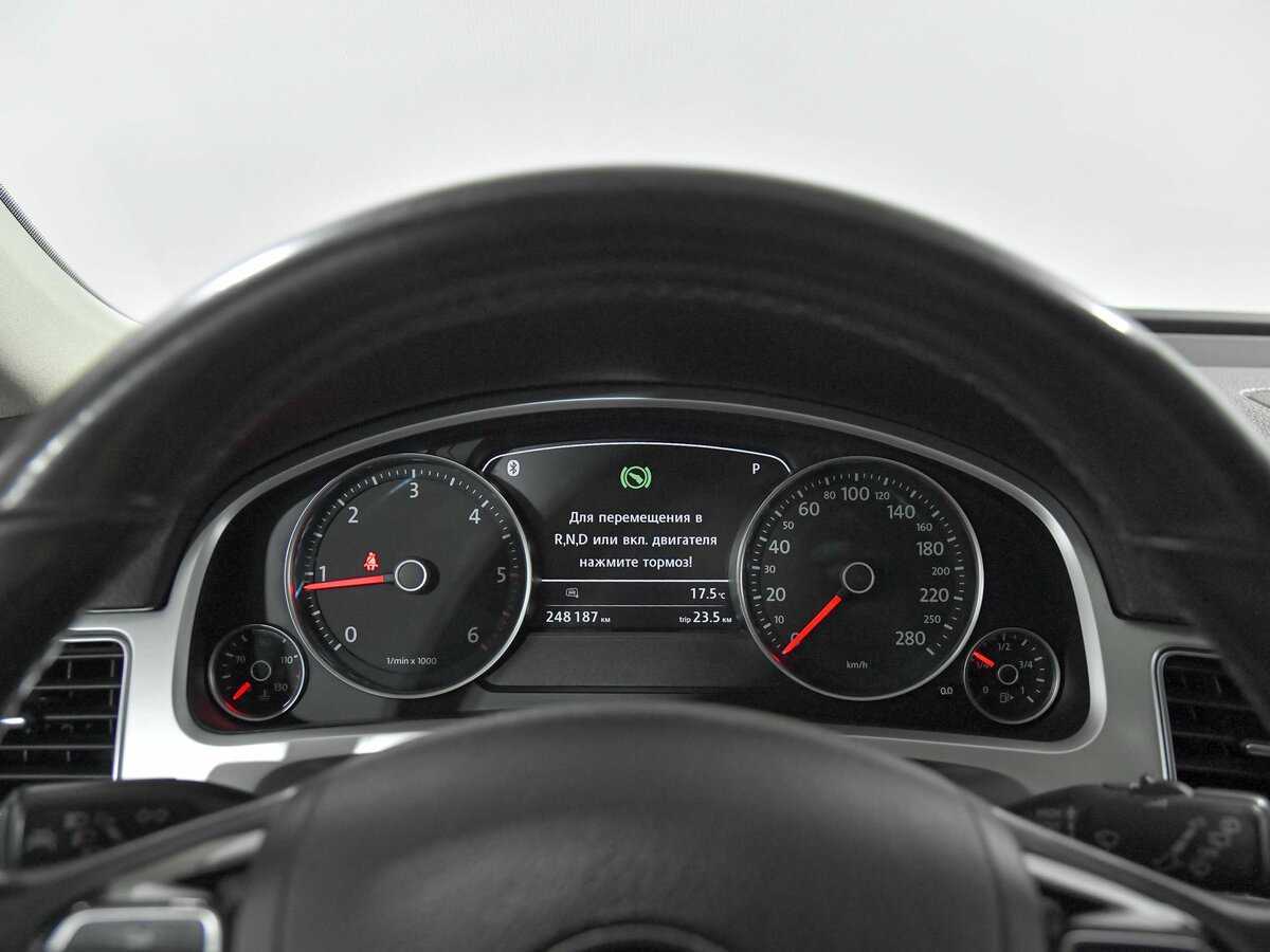 Volkswagen Touareg с пробегом — 2016 год. Фото: #6