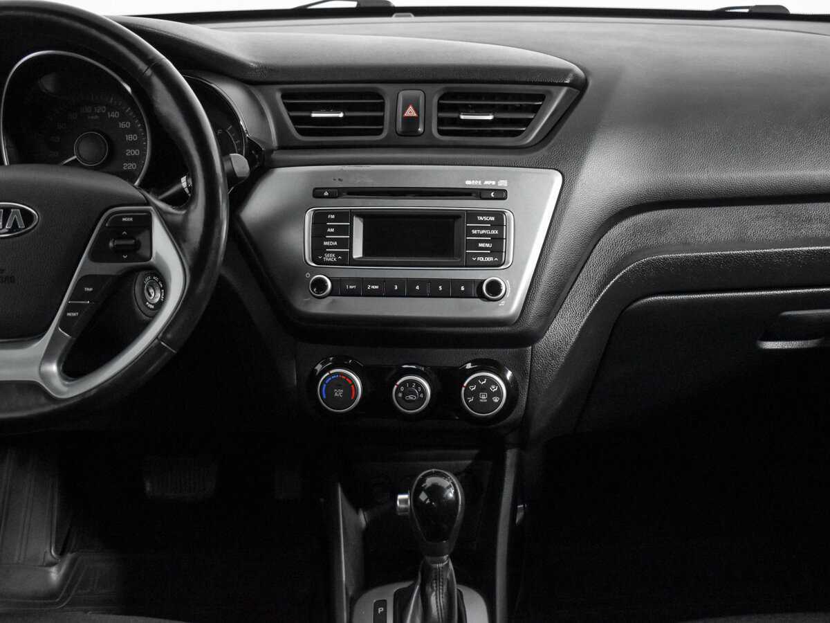Kia Rio с пробегом — 2016 год. Фото: #11