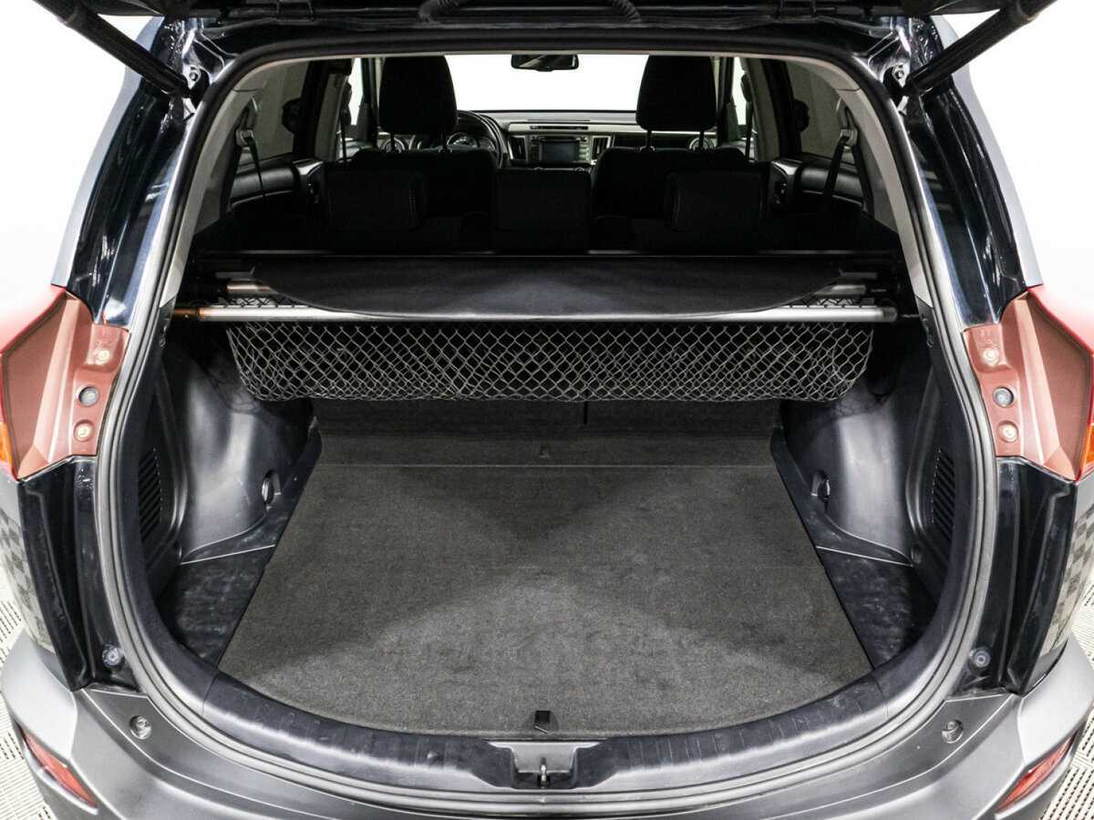 Toyota RAV4 с пробегом — 2014 год. Фото: #14
