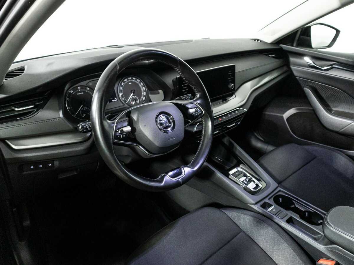Skoda Octavia с пробегом — 2021 год. Фото: #10