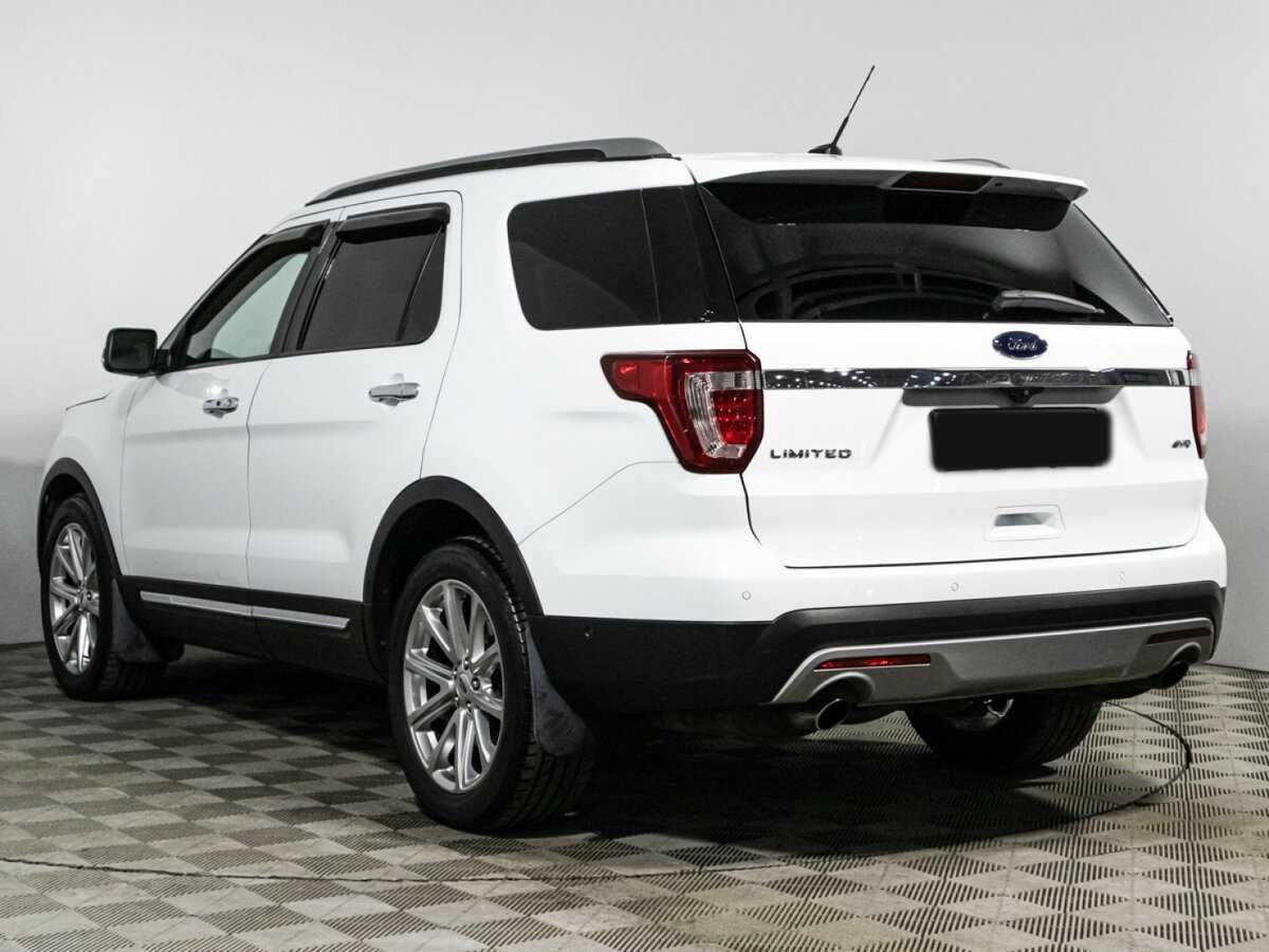 Ford Explorer с пробегом — 2015 год. Фото: #6