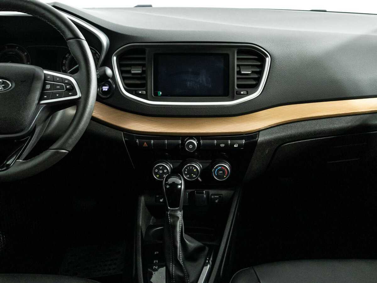 Lada (ВАЗ) Vesta с пробегом — 2024 год. Фото: #13