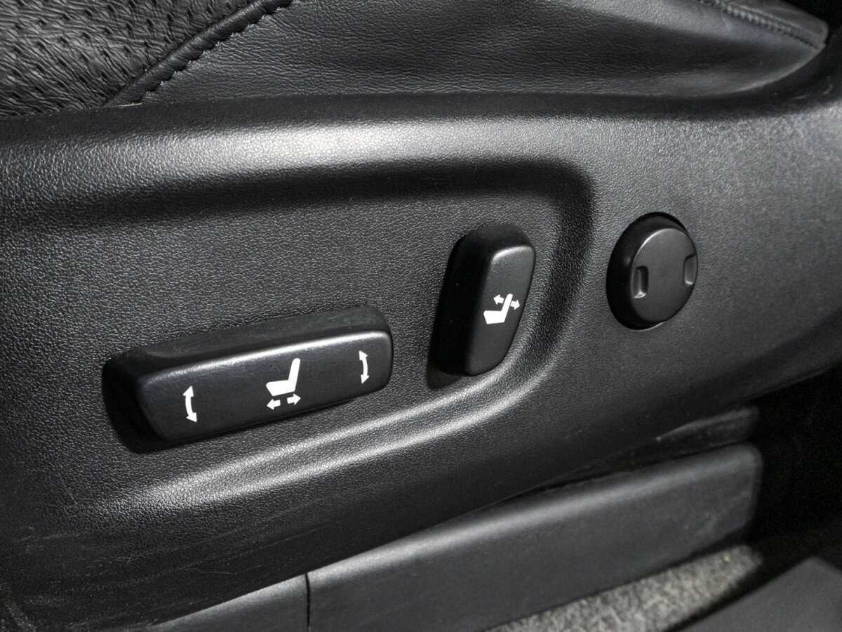 Toyota Land Cruiser Prado с пробегом — 2012 год. Фото: #13