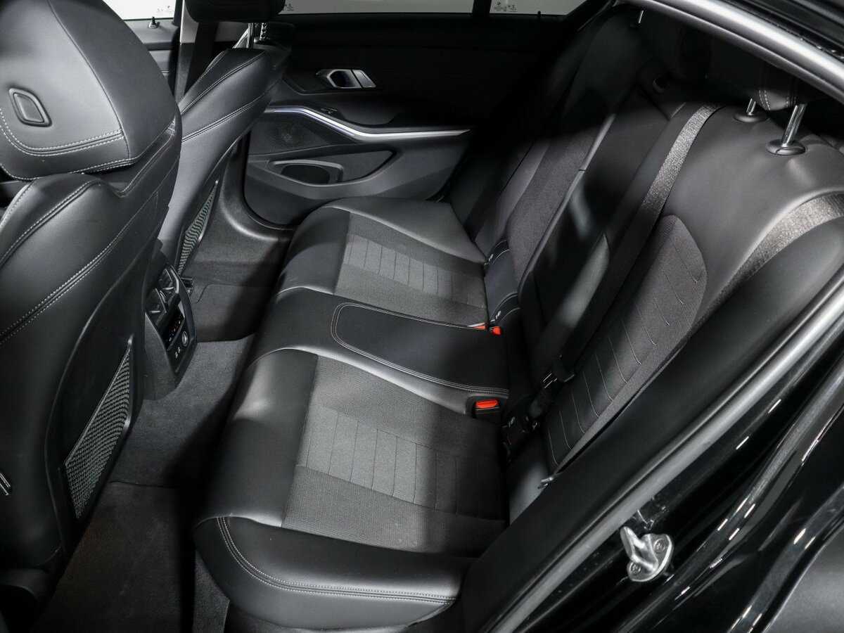 BMW 3 серии с пробегом — 2019 год. Фото: #6