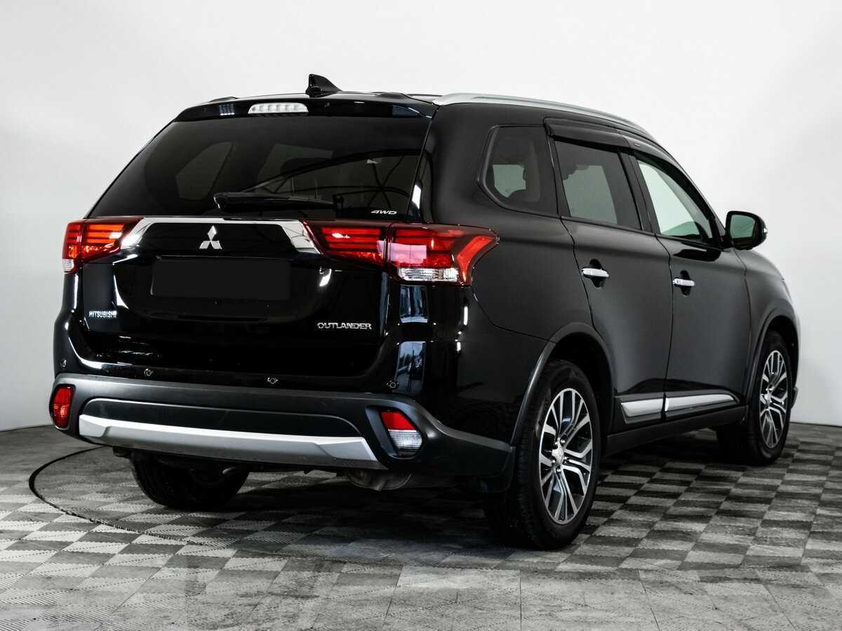 Mitsubishi Outlander с пробегом — 2018 год. Фото: #3