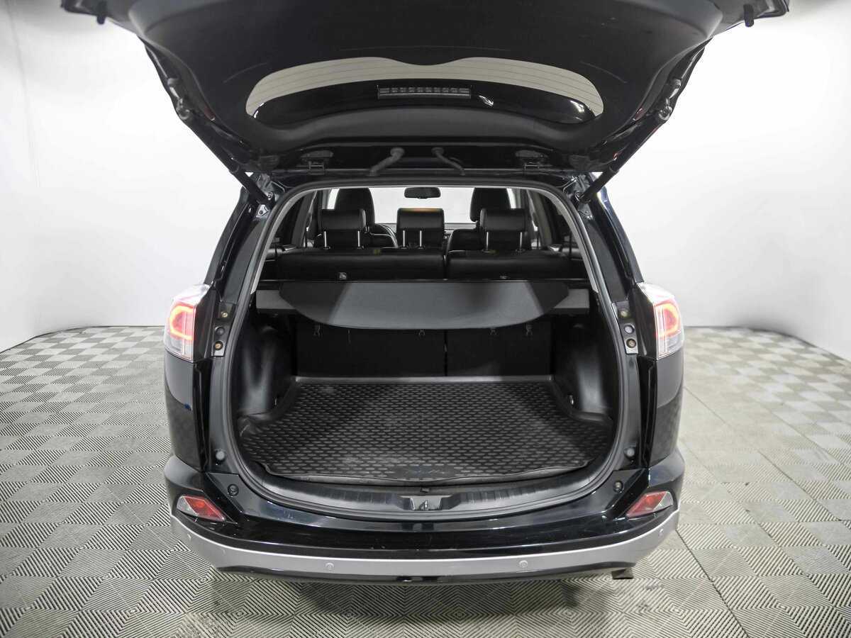 Toyota RAV4 с пробегом — 2017 год. Фото: #21