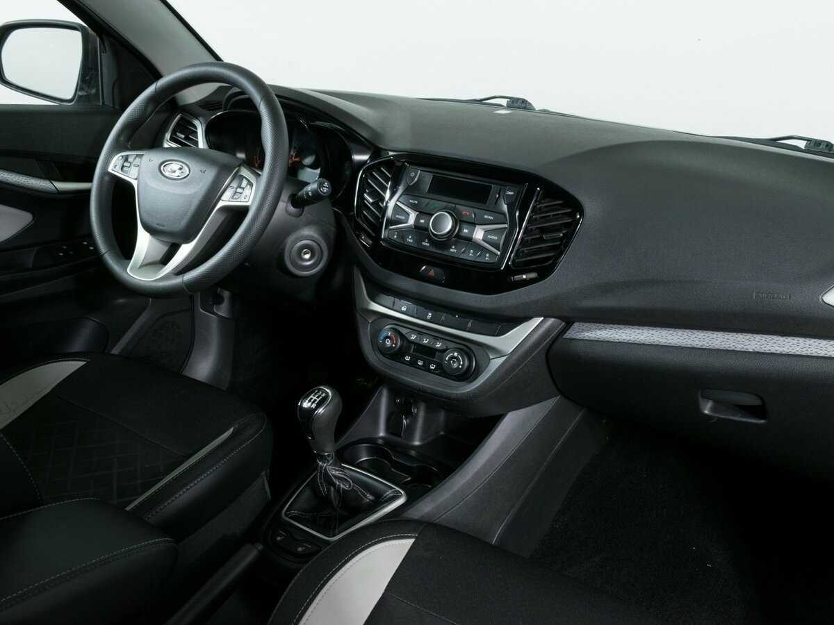 Lada (ВАЗ) Vesta с пробегом — 2019 год. Фото: #8