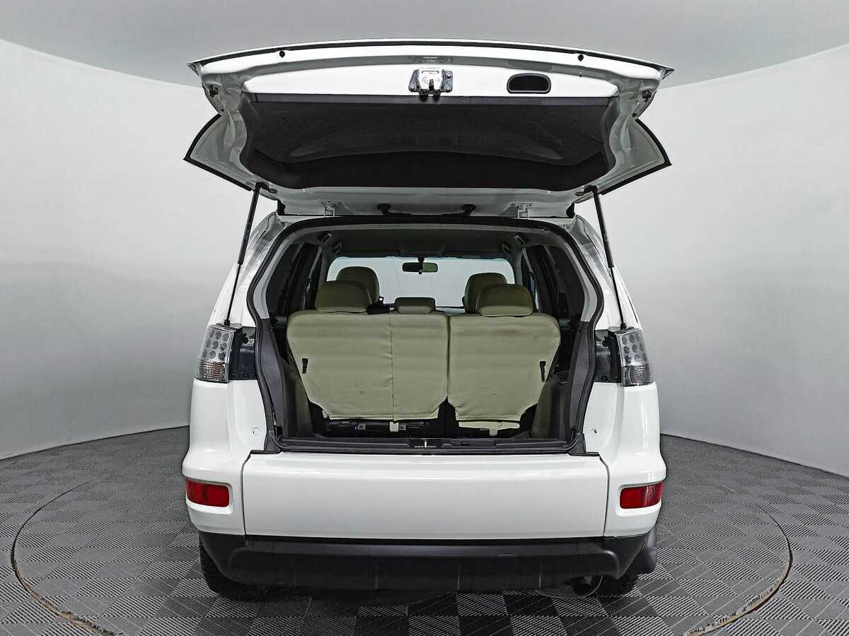 Mitsubishi Outlander с пробегом — 2012 год. Фото: #9