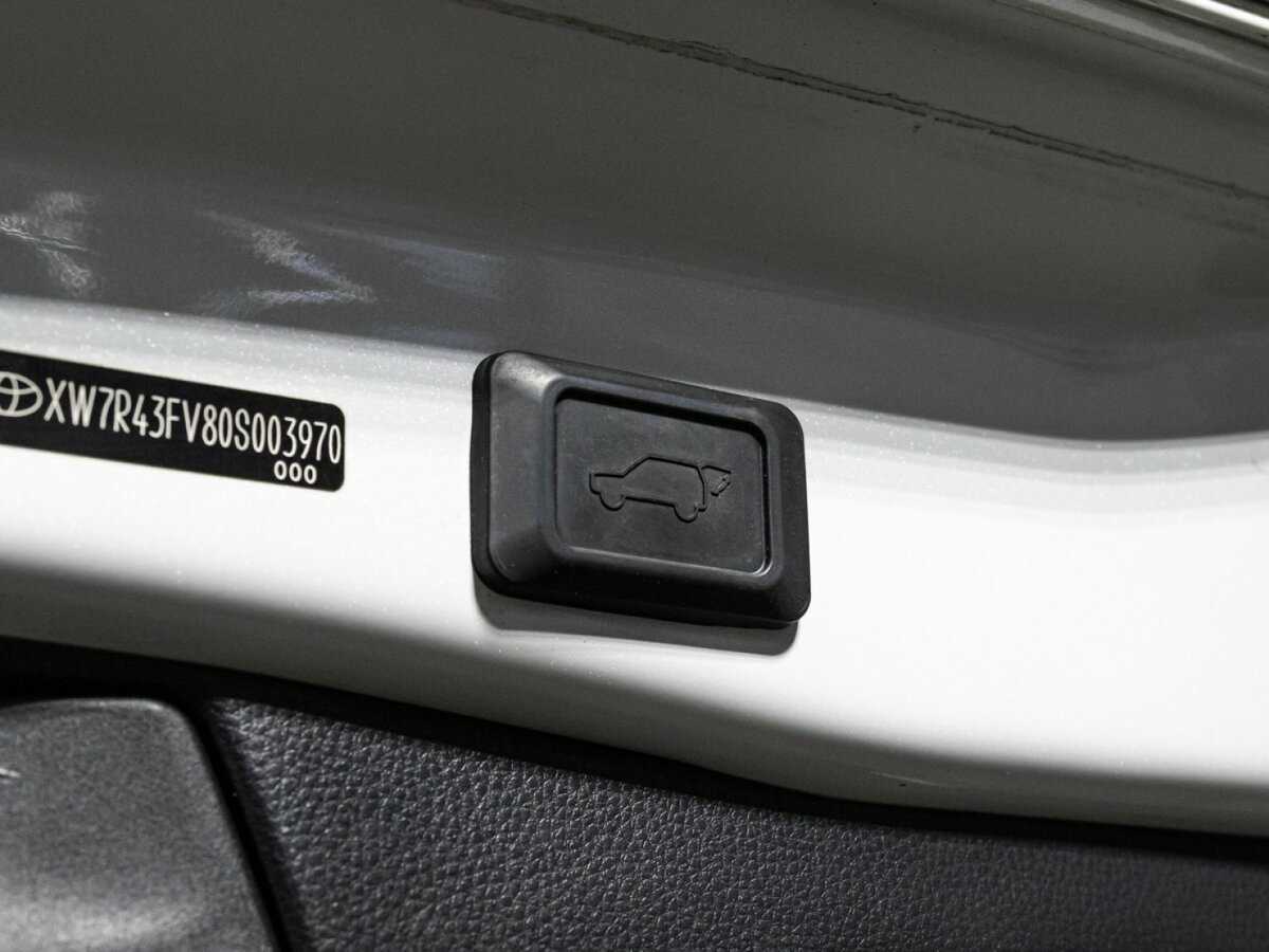 Toyota RAV4 с пробегом — 2019 год. Фото: #19