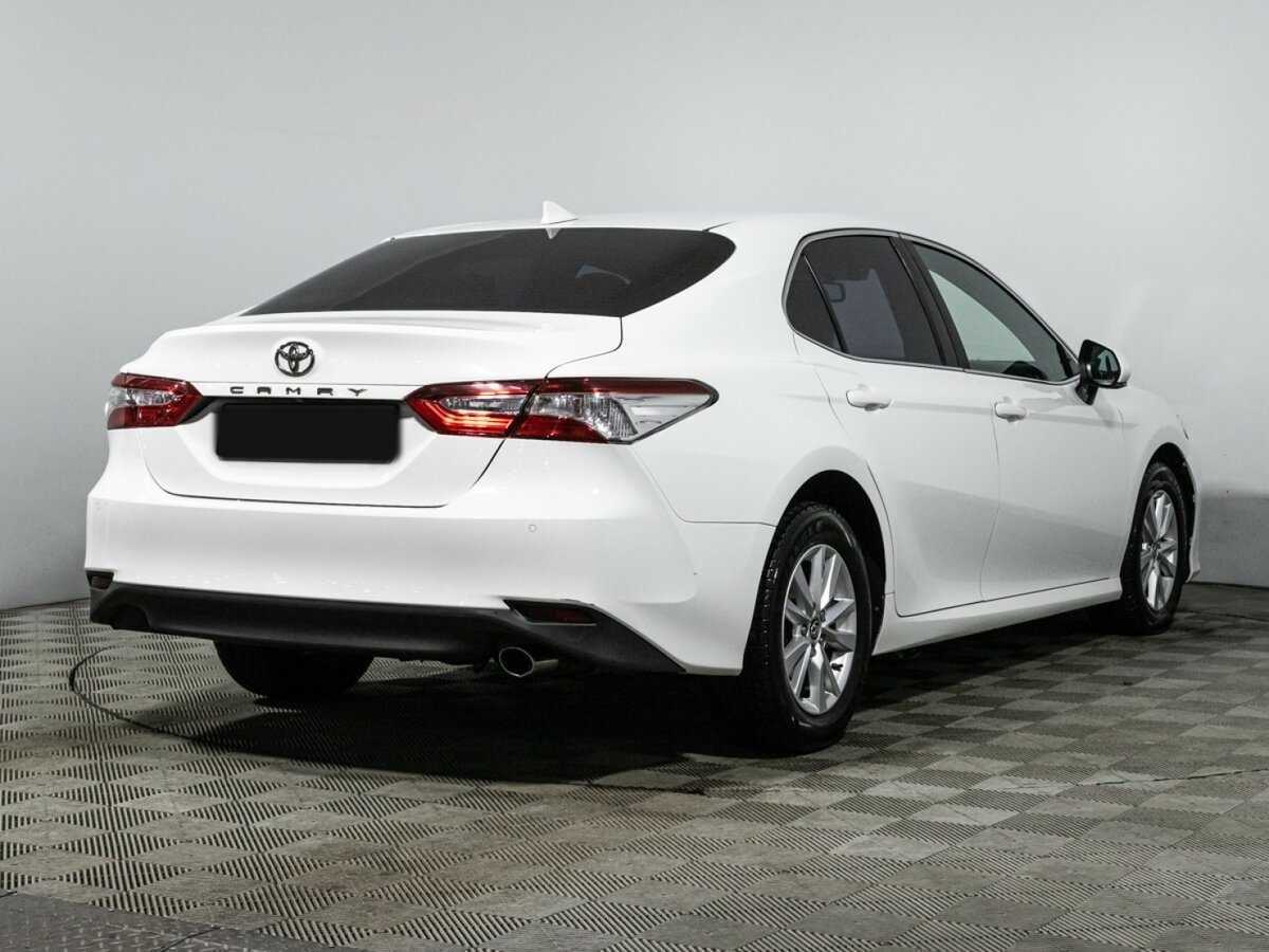 Toyota Camry с пробегом — 2019 год. Фото: #4