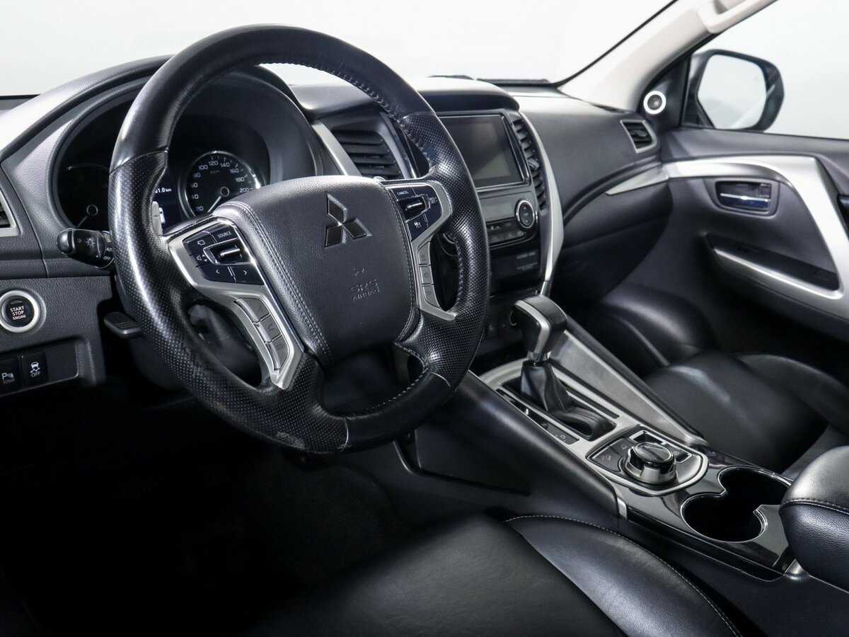 Mitsubishi Pajero Sport с пробегом — 2019 год. Фото: #13