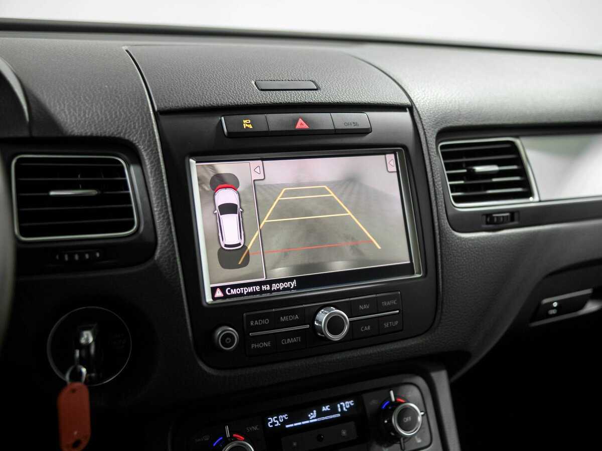 Volkswagen Touareg с пробегом — 2013 год. Фото: #10