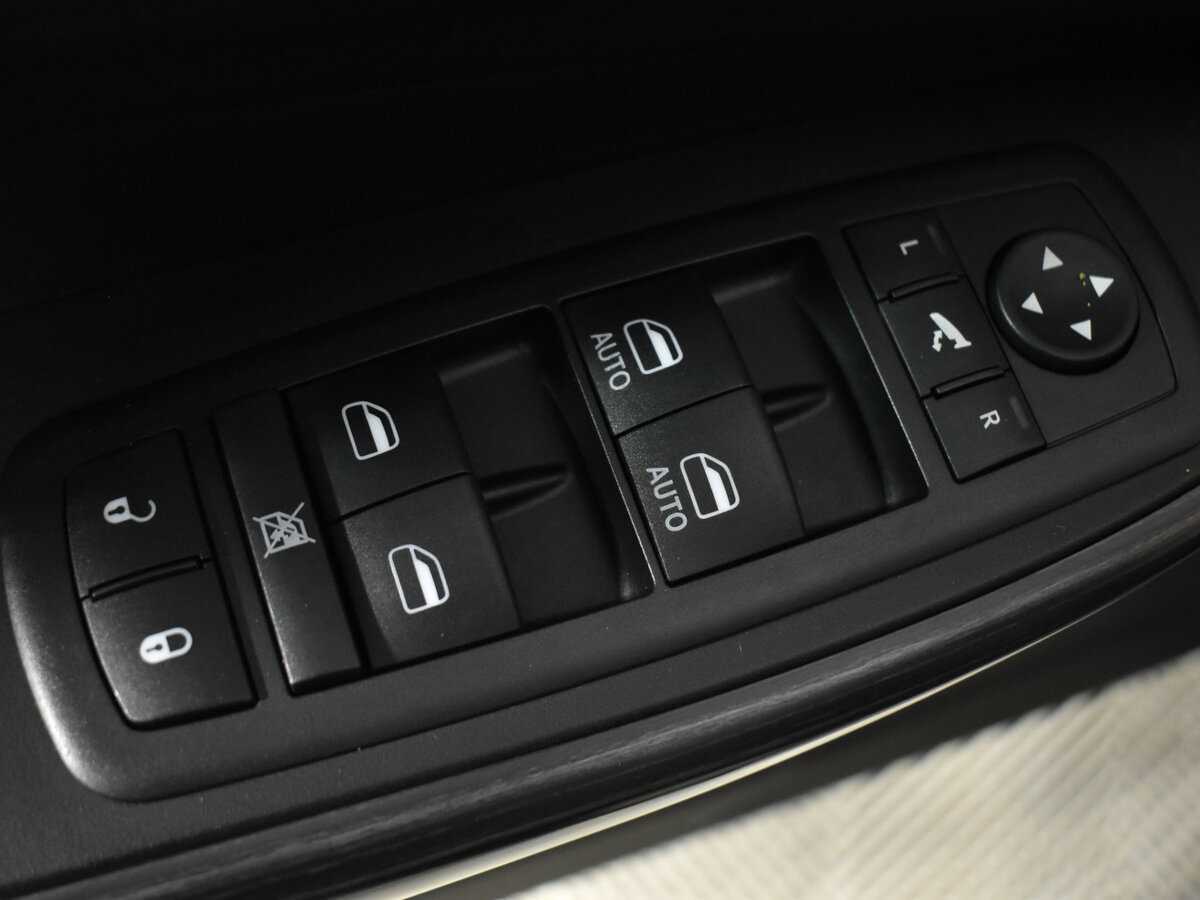 Jeep Cherokee с пробегом — 2014 год. Фото: #12