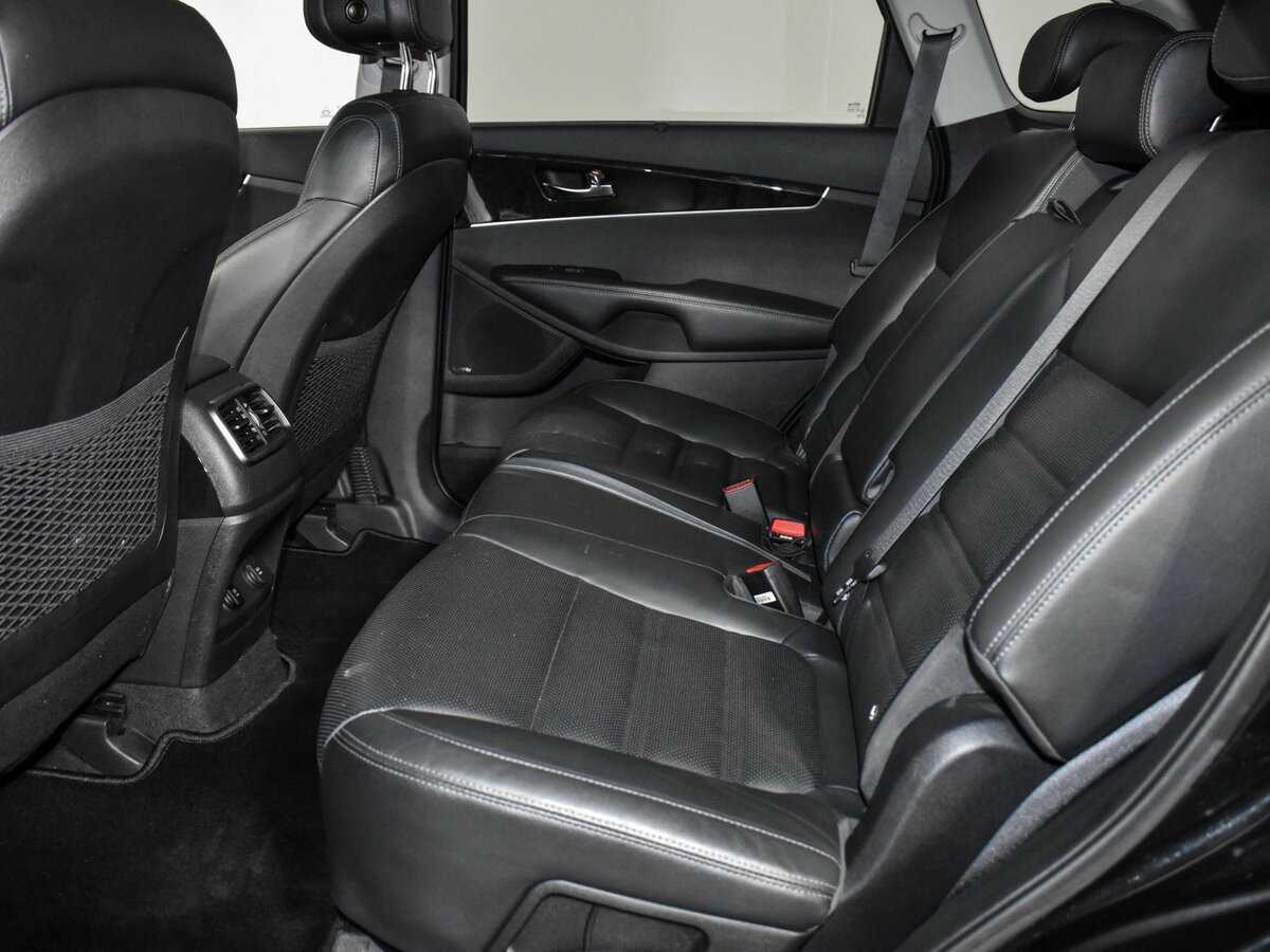 Kia Sorento с пробегом — 2016 год. Фото: #9