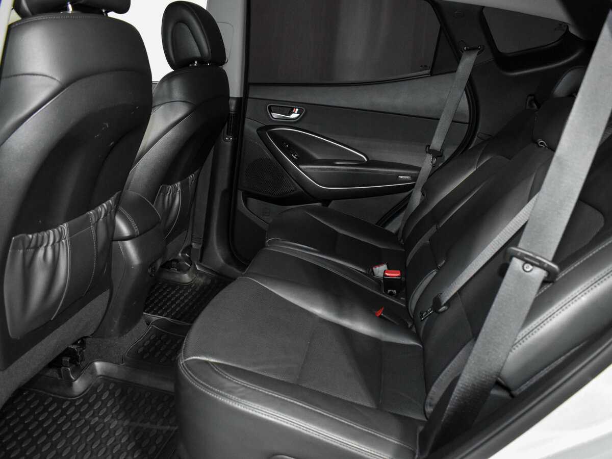 Hyundai Santa Fe с пробегом — 2016 год. Фото: #11