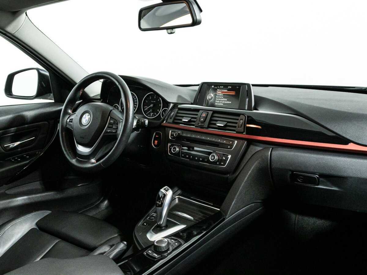 BMW 3 серии с пробегом — 2015 год. Фото: #8