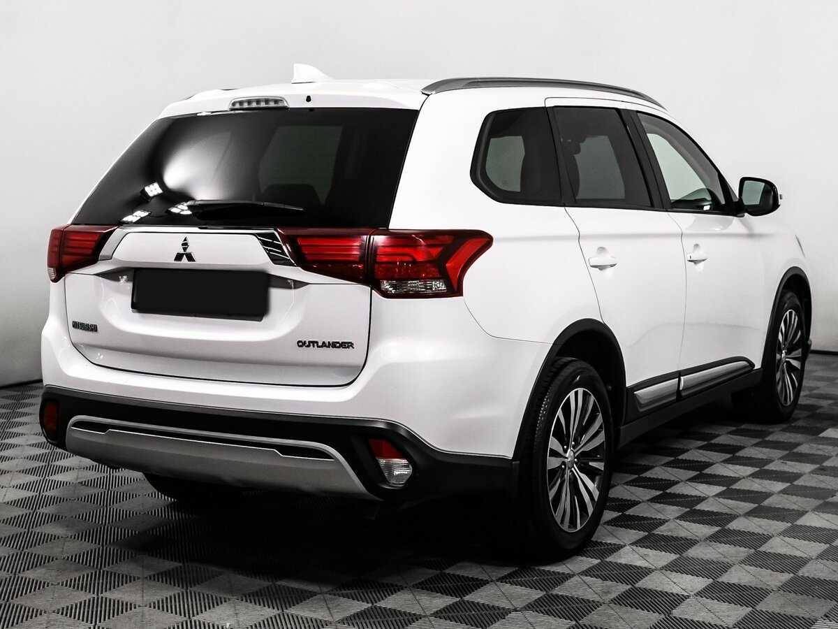 Mitsubishi Outlander с пробегом — 2019 год. Фото: #4