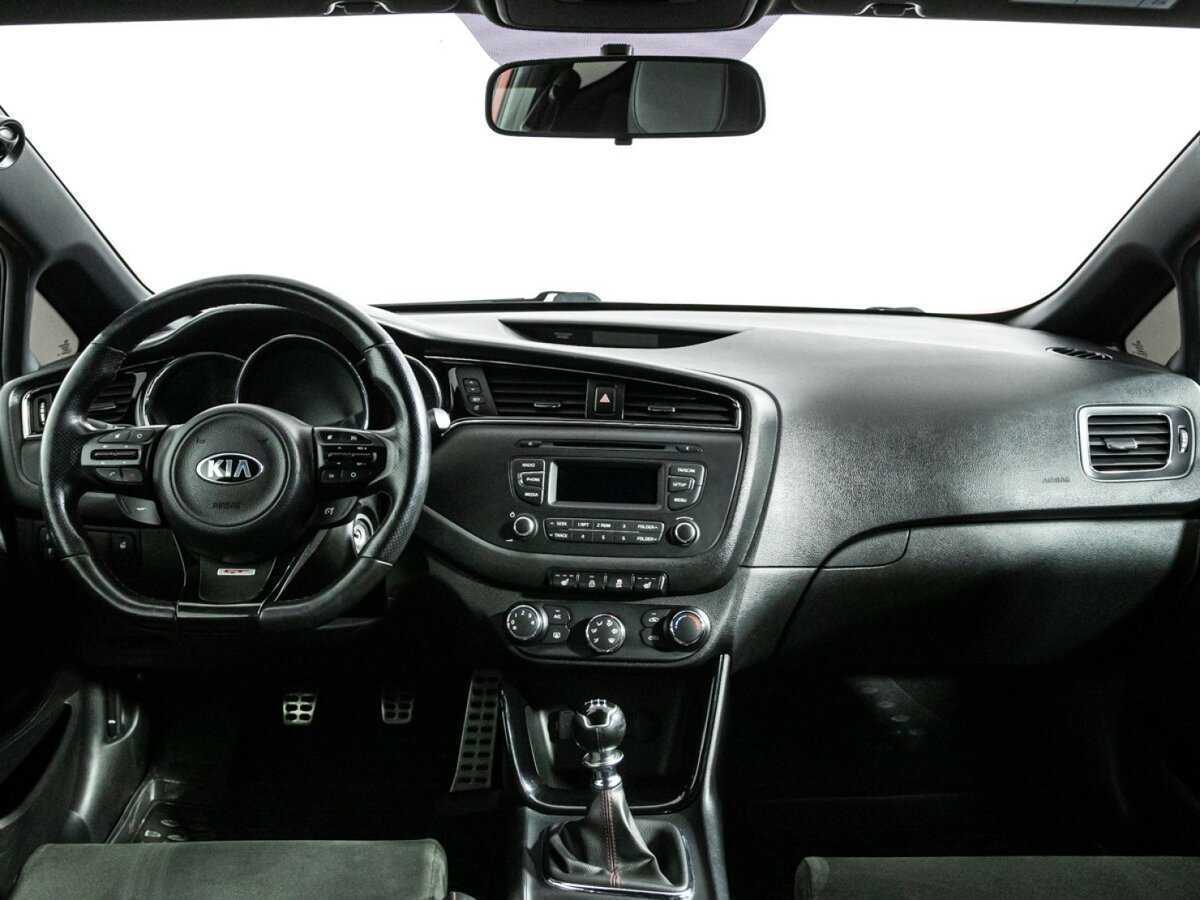 Kia Ceed GT с пробегом — 2017 год. Фото: #12