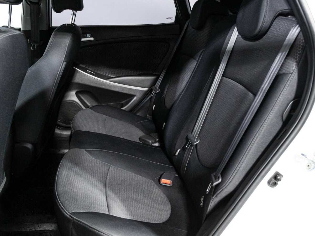 Hyundai Solaris с пробегом — 2016 год. Фото: #9